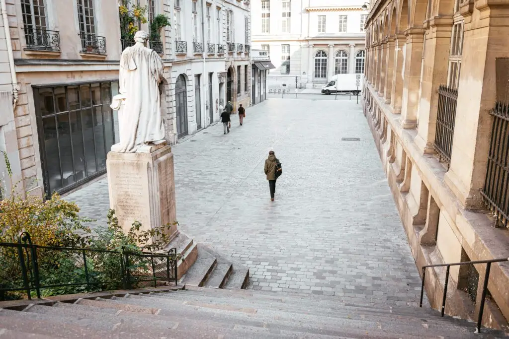 Logarithme dans les rues de Paris